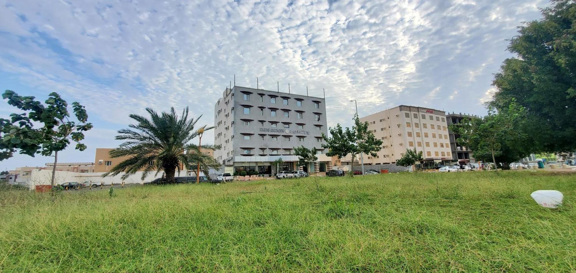 Seasons Apartments Jizan Exteriör bild